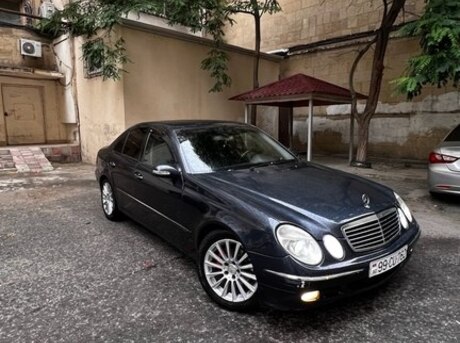 Mercedes E 220 d 2003