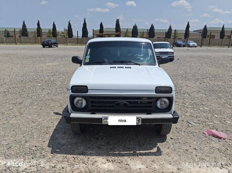 LADA (VAZ) Niva 2008
