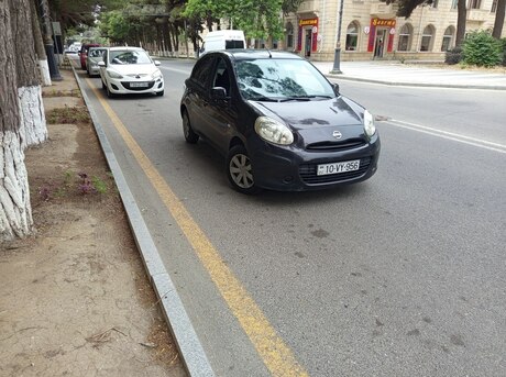 Nissan March 2012