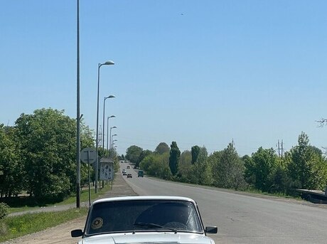LADA (VAZ) 2107 2005