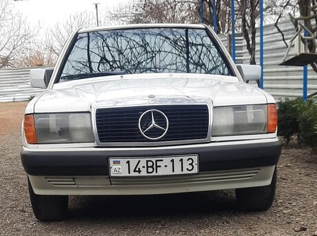 Mercedes 190 1990