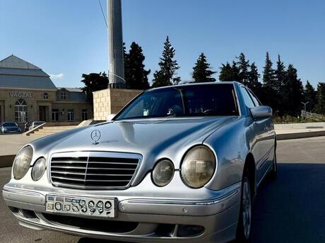 Mercedes E 220 d 2001