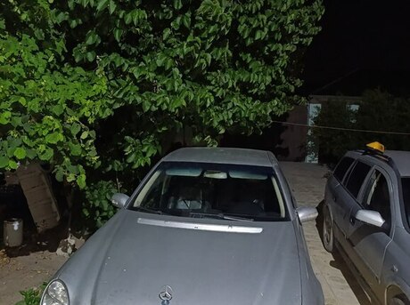 Mercedes E 270 2002