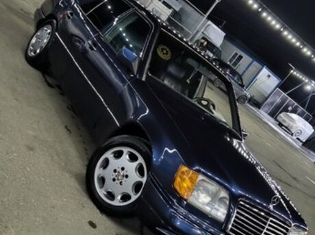 Mercedes E 220