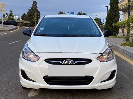 Hyundai Accent 2012
