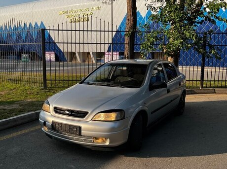 Opel Astra 2000