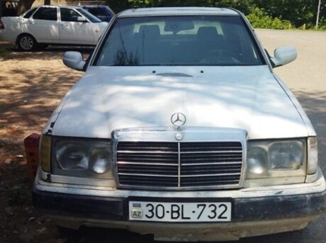 Mercedes E 220 d 1993