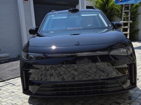 Leapmotor C16