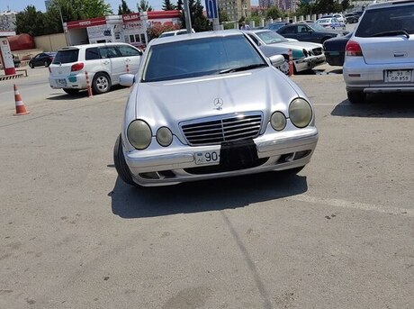 Mercedes E 270 2001