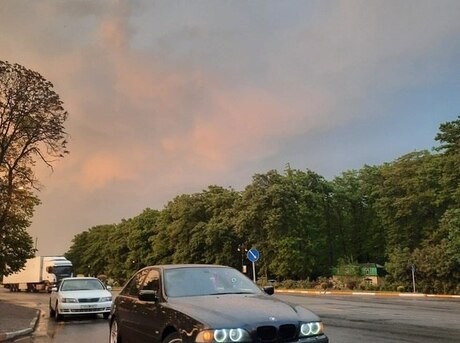 BMW 525