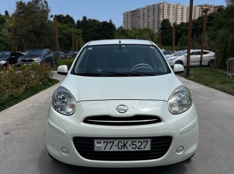 Nissan March 2012