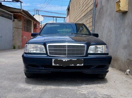 Mercedes C 200