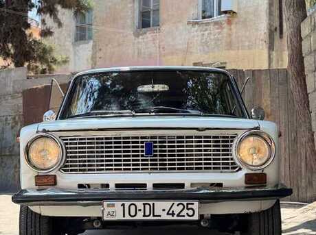 LADA (VAZ) 21011