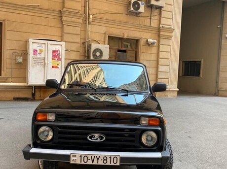 LADA (VAZ) Niva 2015