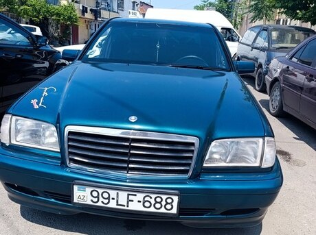 Mercedes C 200