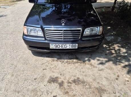 Mercedes C 180