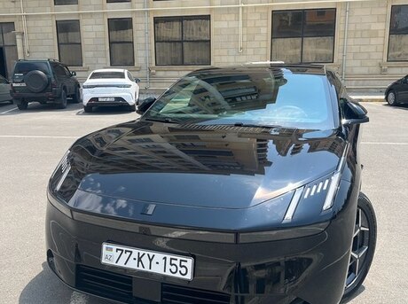 Lynk & Co Z10