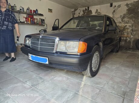 Mercedes 190 1989