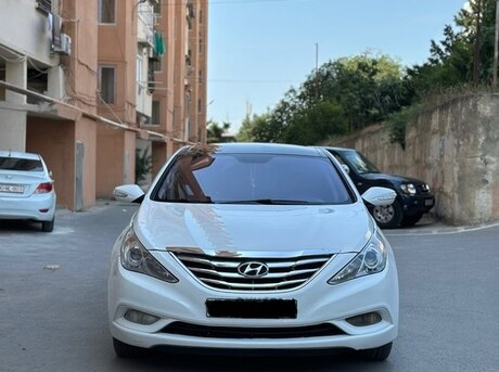 Hyundai Sonata 2010