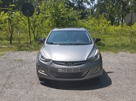 Hyundai Elantra 2012