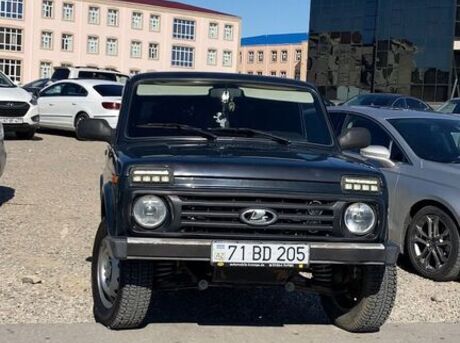 LADA (VAZ) Niva 2015
