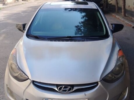 Hyundai Elantra 2011