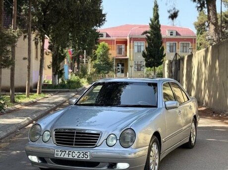 Mercedes E 240 2001