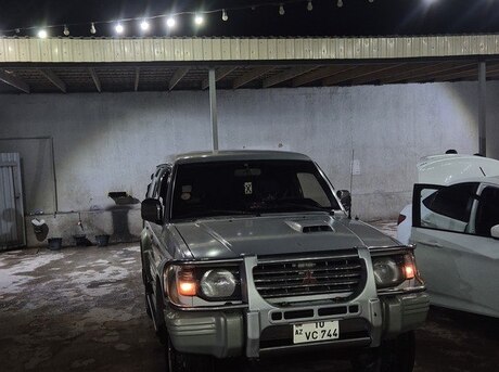 Mitsubishi Pajero 1994