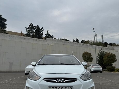 Hyundai Accent 2013