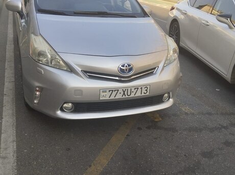 Toyota Prius V