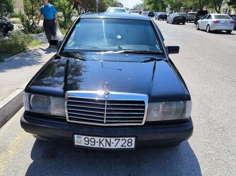 Mercedes 190 1990