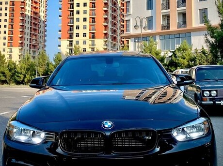 BMW 330e