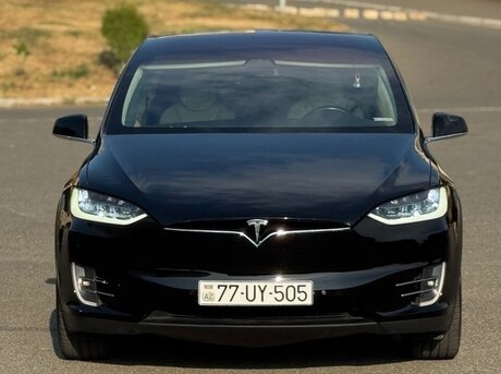 Tesla Model X 2018