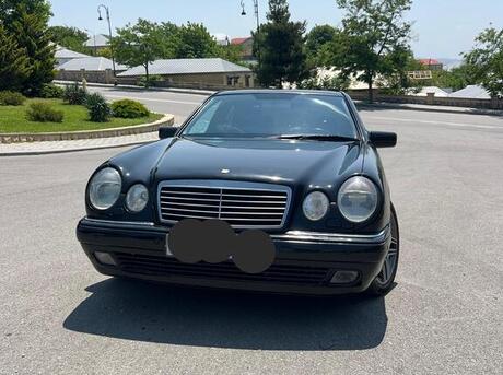 Mercedes E 240 1999