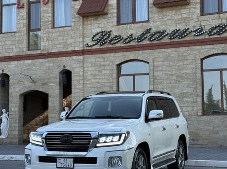 Toyota Land Cruiser 2011