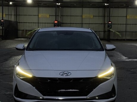 Hyundai Elantra 2021