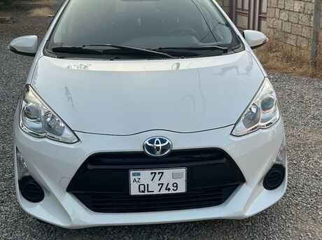 Toyota Aqua 2016