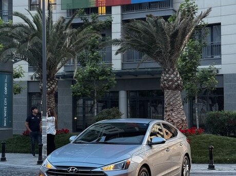 Hyundai Elantra 2019