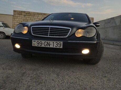 Mercedes C 200