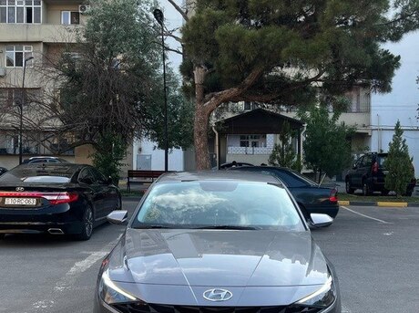 Hyundai Elantra 2023