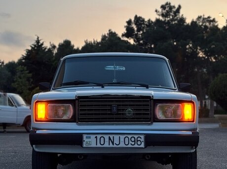 LADA (VAZ) 2107 2004