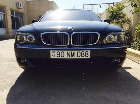 BMW 750 2008