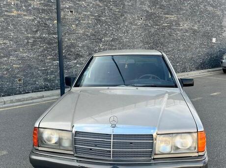 Mercedes 190 1990