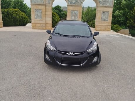 Hyundai Elantra 2011