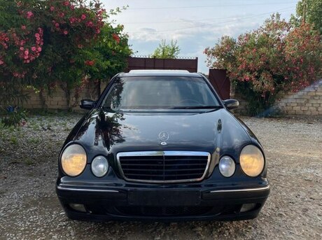 Mercedes E 240 2001