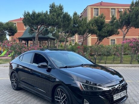Hyundai Elantra 2019