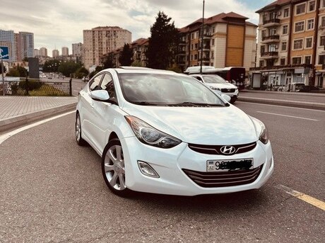 Hyundai Elantra 2012