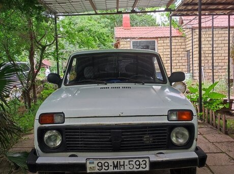LADA (VAZ) Niva 2001