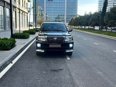 Toyota Land Cruiser 2010