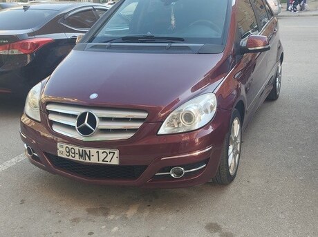 Mercedes B 180 2011